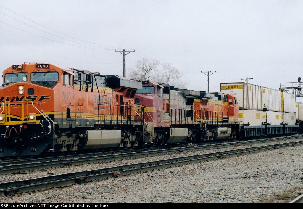 BNSF 7640 West